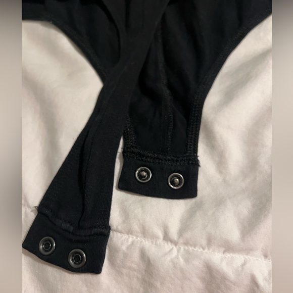 Express One Collection Deep V body suit - Picture 4 of 5